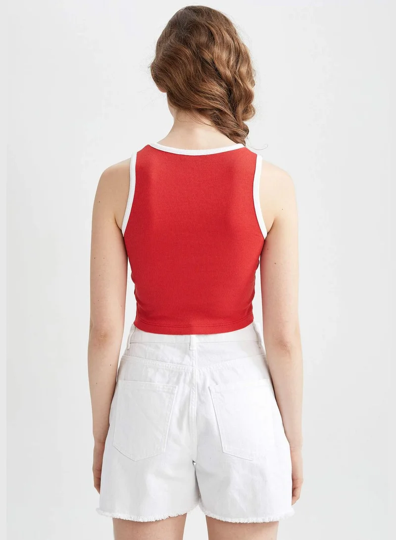 DeFacto Fitted Sleeveless Minimal Print Vest