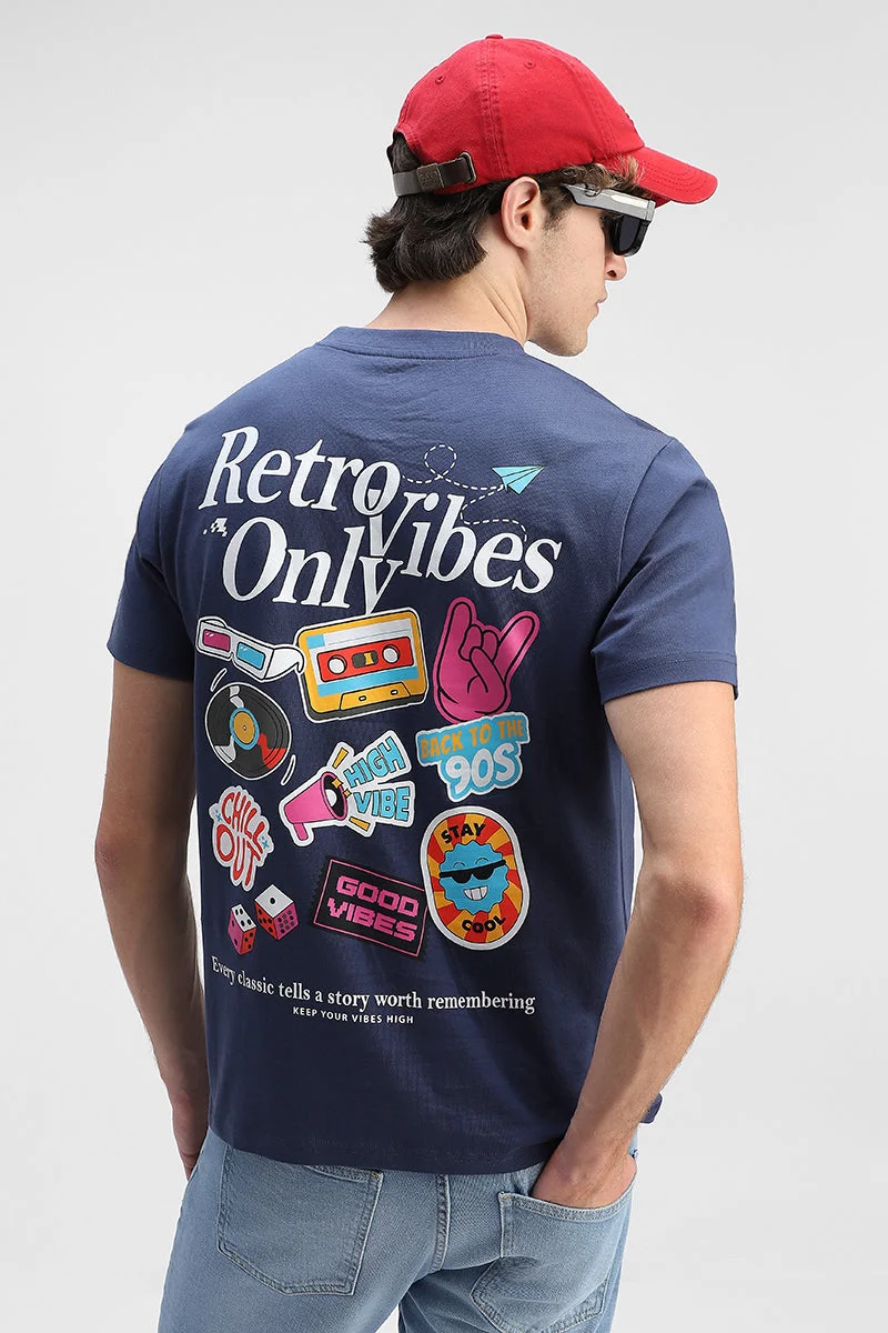 سنيتش تيشيرت قطن % بقصة عادية بلمسة كلاسيكية