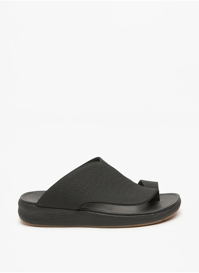 لو كونفورت Men's Textured Slip-On Arabic Sandals