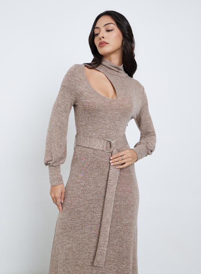 ستايلي فستان طويل بتصميم سويتر بتفاصيل مفتوحة وحزام - Image 2