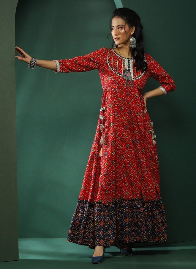 أيه كيه إس فستان ماكسي بطبعة زهور حمراء للنساء - Image 2