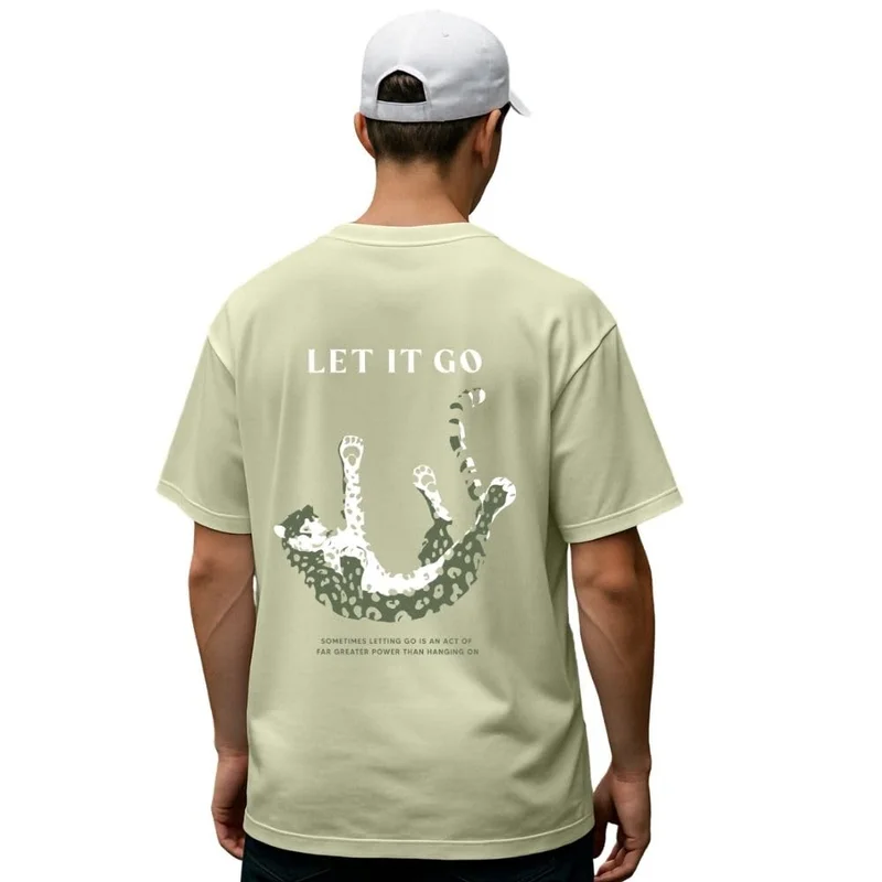 نوبيرو Men's Oversized Graphic Print T-Shirt in Light Green