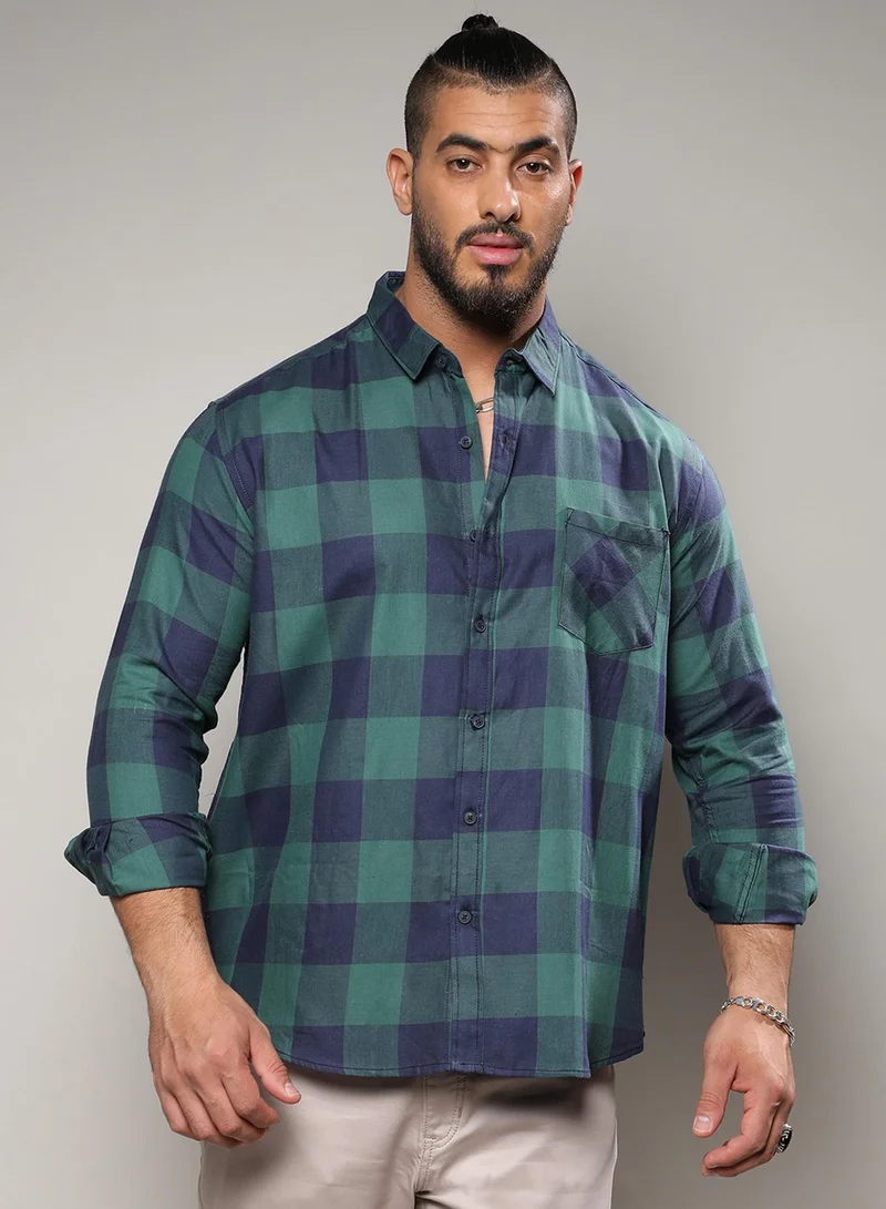انستافاب بلس قميص رجالي كاروهات أزرق داكن وأخضر غامق بياقة عادية وأكمام طويلة