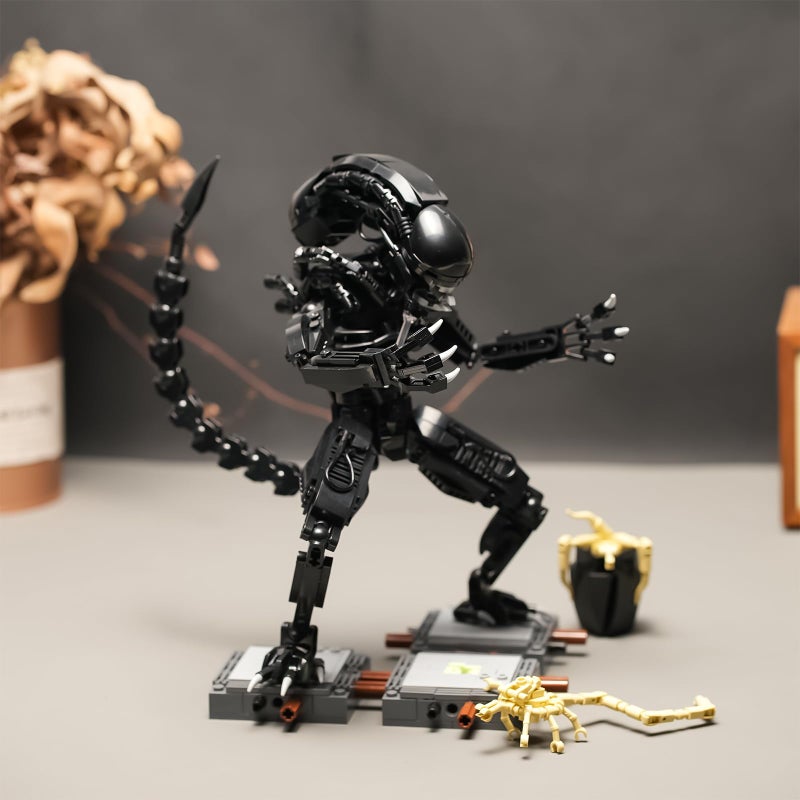 CHUANGPIN Xenomorph Action Figure Toy Building Set Compatible with Lego for Adults,Cool Scary Toys Gifts for Boys and Girls 8-14 Years Up 616 pcs - Image 2