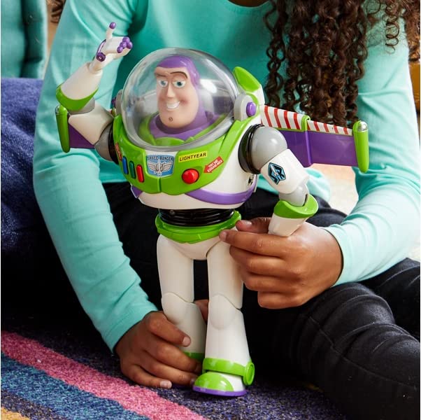 Disney store تمثال بوز لايتيير التفاعلي الرسمي من متجر ديزني، يتحدث ويتميز بأكثر من 10 عبارات إنجليزية، يتفاعل مع تماثيل وألعاب أخرى - Image 2