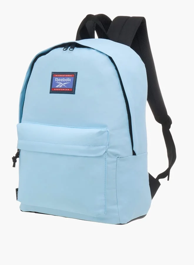 ريبوك حقيبة ظهر بتفاصيل شعار مع أحزمة كتف قابلة للتعديل وحقيبة أقلام