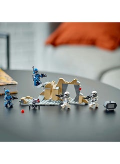 LEGO Star Wars: The Mandalorian Ambush On Mandalore Battle Pack, Kids’ Adventure Building Toy, Collectible Brick-Built Playset, Gift Idea For Boys And Girls Aged 6 And Over (109 Pieces) 75373  - Image 5