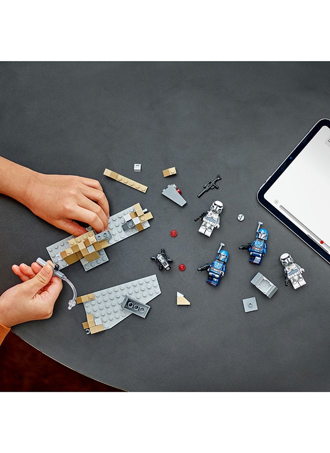 LEGO حرب النجوم: مجموعة معركة كمين الماندالوريان على ماندالور، لعبة مغامرة للبناء للأطفال، مجموعة لعب قابلة للتجميع مبنية من الطوب، فكرة هدية للأولاد والبنات aged 6 وما فوق (109 قطعة) 75373  - Image 4