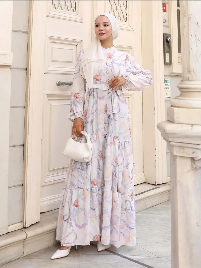 بيغ دارت فستان ماكسي بياقة مستديرة وأزرار وحزام خصر