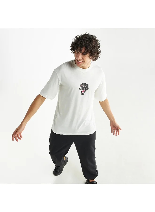 Splash FAV Graphic Print Oversized T-shirt with Short Sleeves and Crew Neck