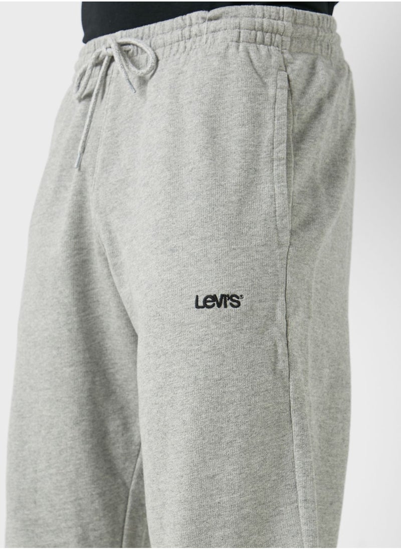 Levi's - Essential Cuffed Sweatpants - Image 1