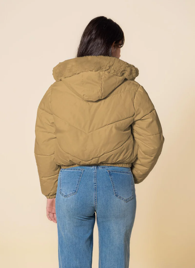 شايبس جاكيت منتفخ بتفاصيل مقصوصة