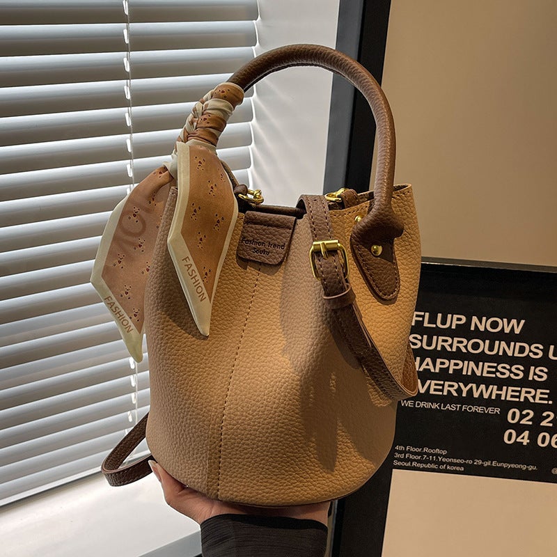 New Women'S Bag Retro Niche New Crossbody Bag Versatile Handheld Bucket Bag Black - Image 5