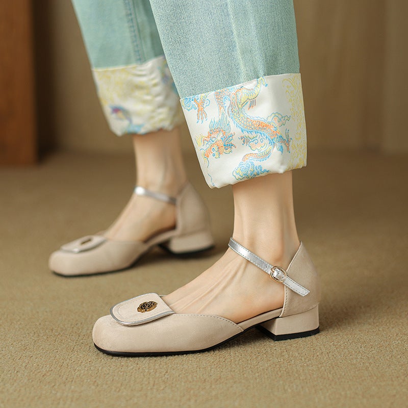 New Products 2024 Low Heel Retro Color Floret Decoration 33-43 Square Head Hollow Ladies Sandals - Image 3