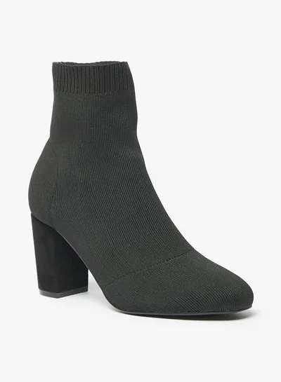 سيليست Women Textured Ankle Boots with Block Heels and Zip Closure