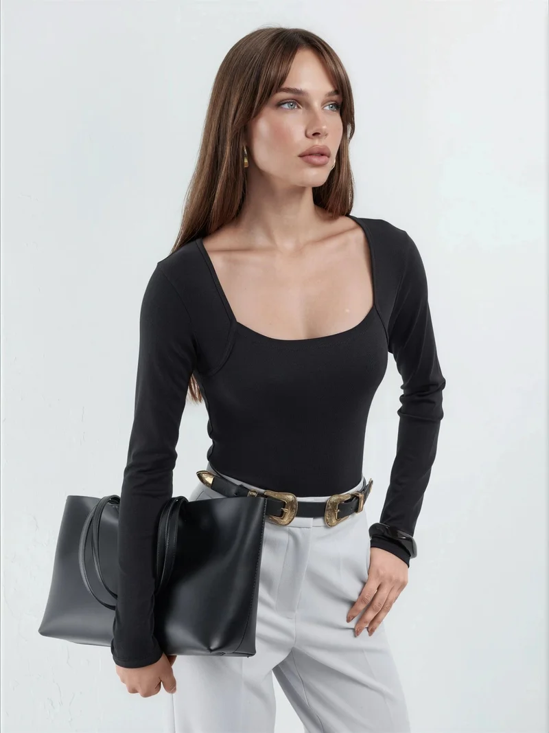بوسيم BUSEM Slim Fit Crop Blouse with Square Collar