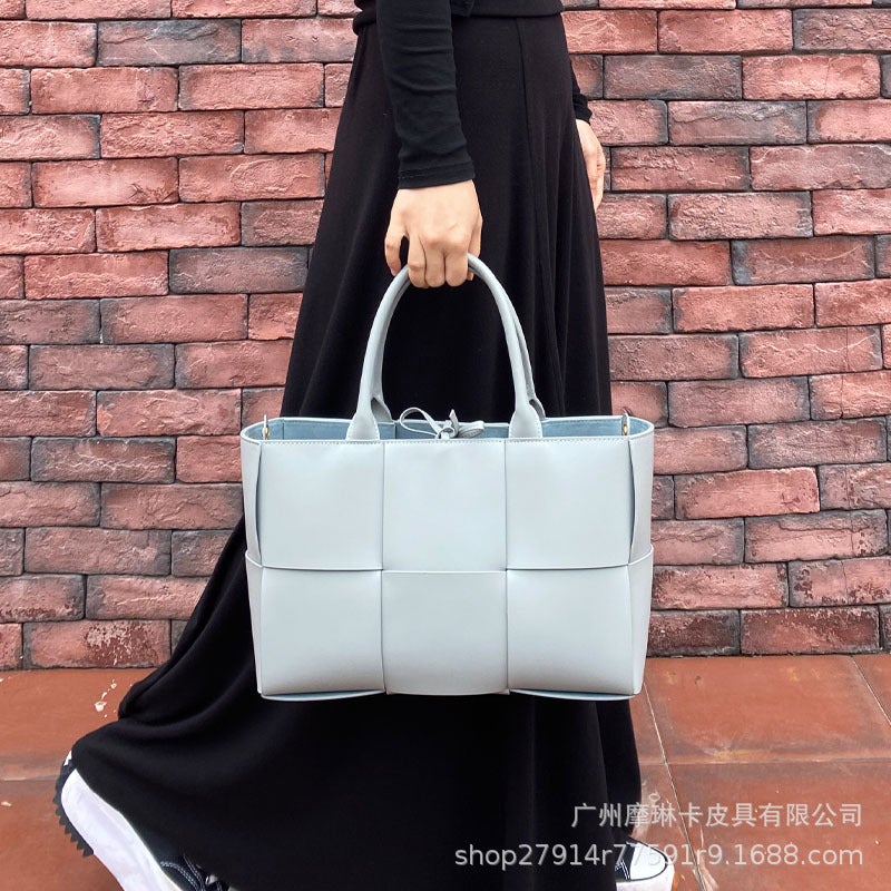 2025 Spring/ Large Capacity Woven Six-Compartment Handbag Crossbody Shoulder Tote Bag Genuine Leather Simple Bag - Image 5