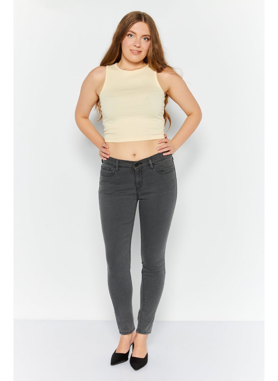 Levi's - Women 710 Super Skinny Fit Washed Jeans, Grey - Image 1