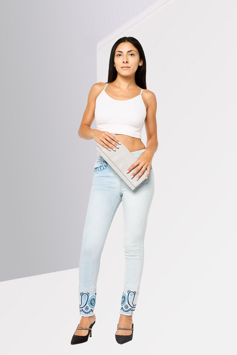 DESIGUAL Women Regular Fit Washed Stretchable Jeans, Light Blue - Image 2