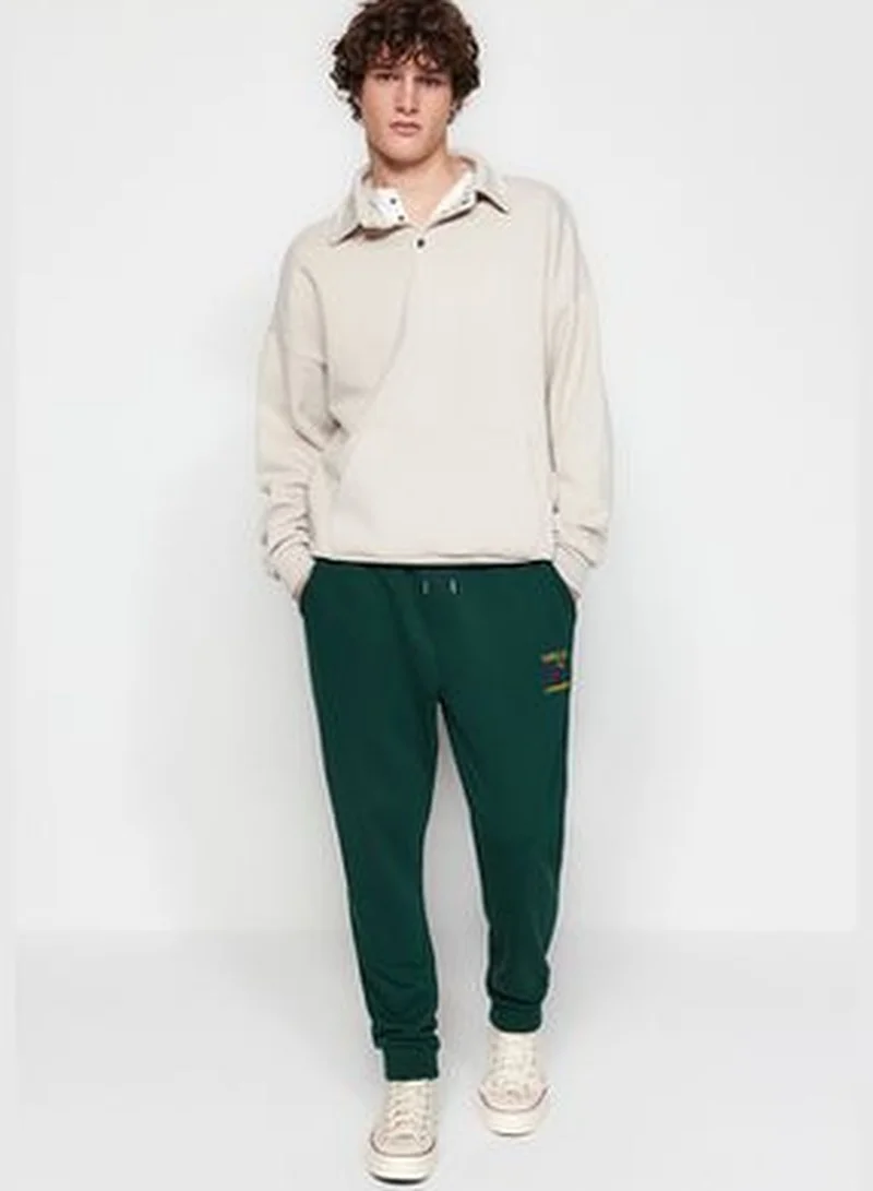 trendyol Men's Green Regular/Regular Fit Geometric-Texture Embroidered Drawstring Elastic Leg Sweatpants.