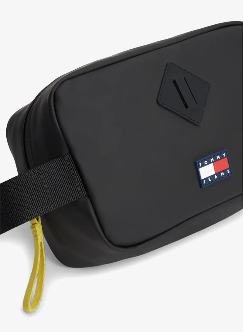 TOMMY JEANS  Daily Elevated Washbag for Men | Best Price UAE