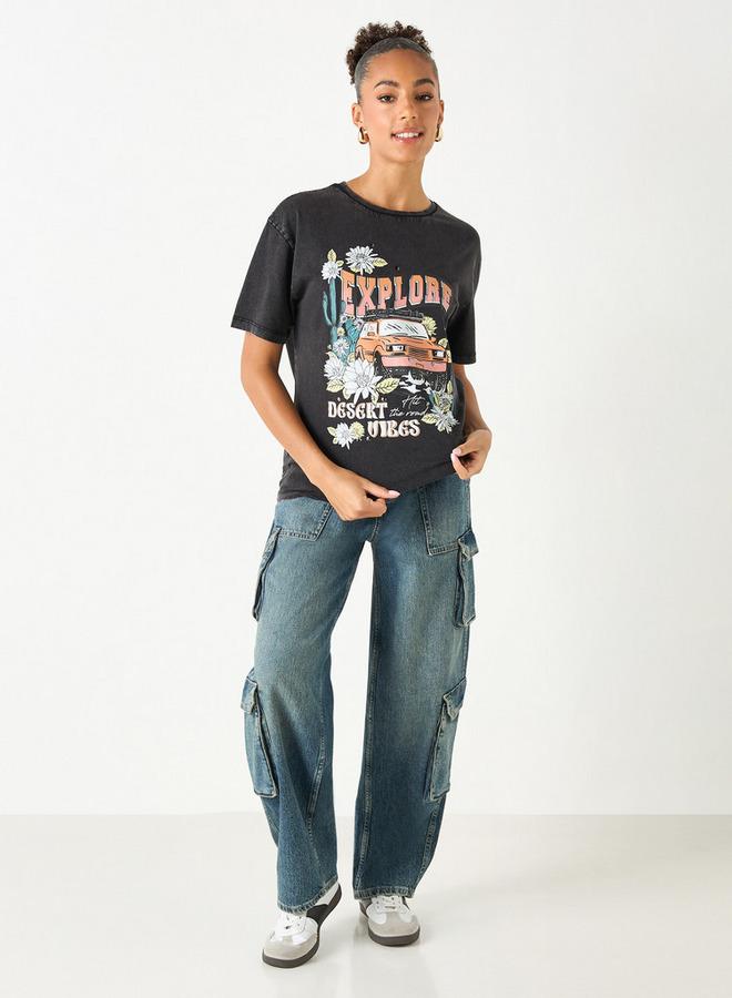 سبلاش فيڤ تيشيرت بياقة دائرية وطبعات ورسومات وأكمام قصيرة - Image 2