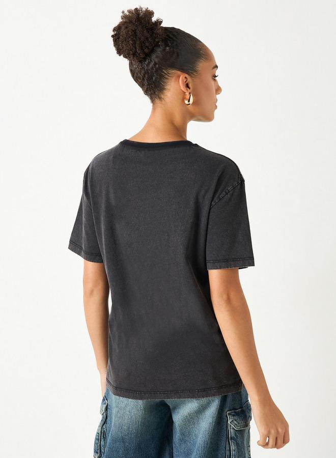 سبلاش فيڤ تيشيرت بياقة دائرية وطبعات ورسومات وأكمام قصيرة - Image 3