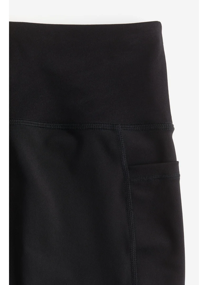 اتش اند ام Drymoveâ„¢ Pocket-Detail Sports Cycling Shorts