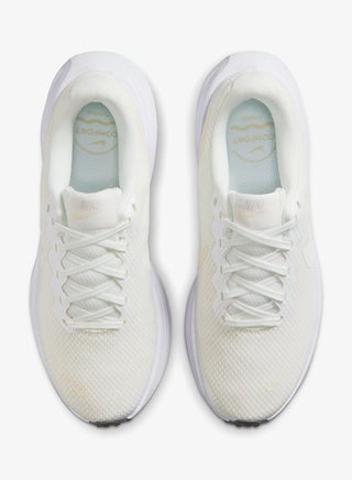 Nike Revolution 8 Trainers for Women - White - view 5