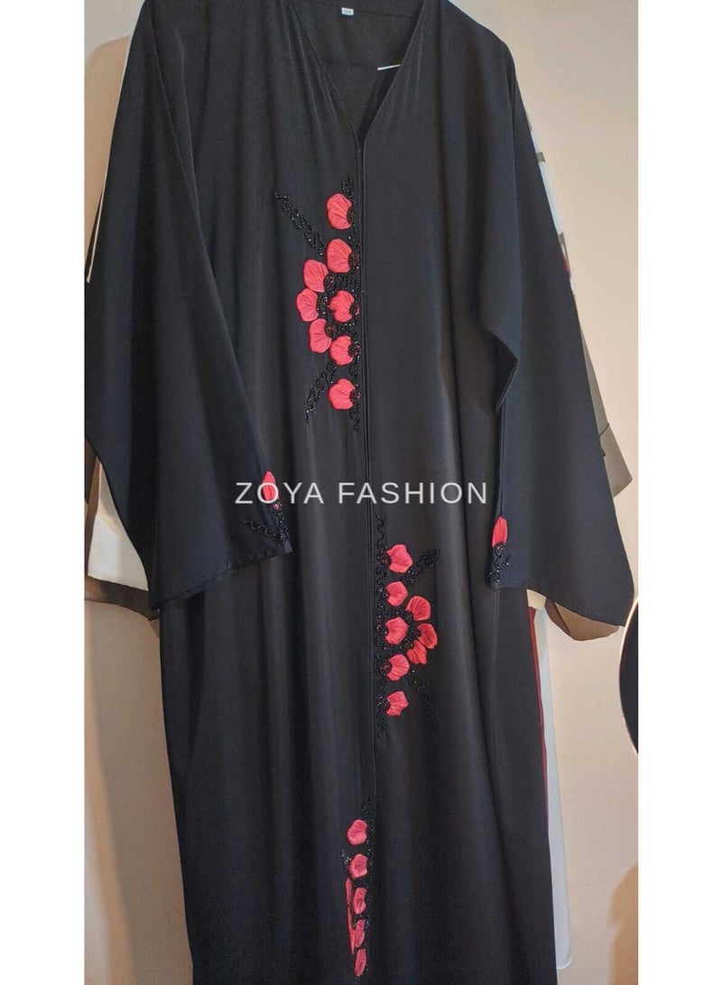 عباية سوداء بتطريز الزهور الأحمر - Image 2