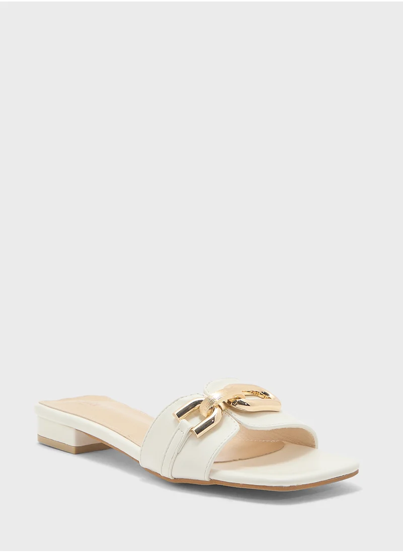 ELLA Flat Sandal With Buckle