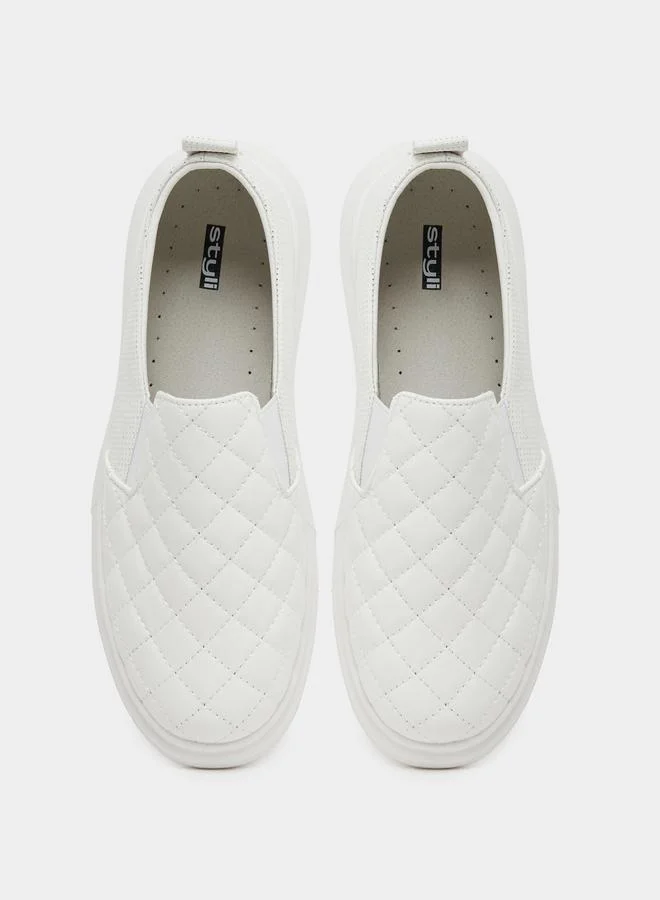 Styli Styli Quilted Slip On Sneakers