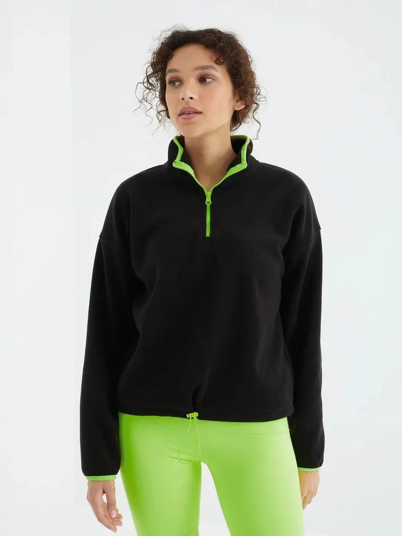تومي لايف TOMMY Oversized Plush Half-zip Sweatshirt