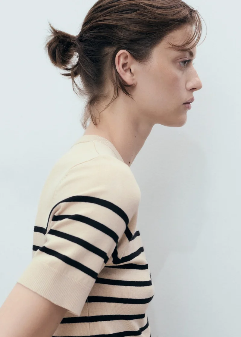 مانجو Short-Sleeved Fine-Knit Sweater