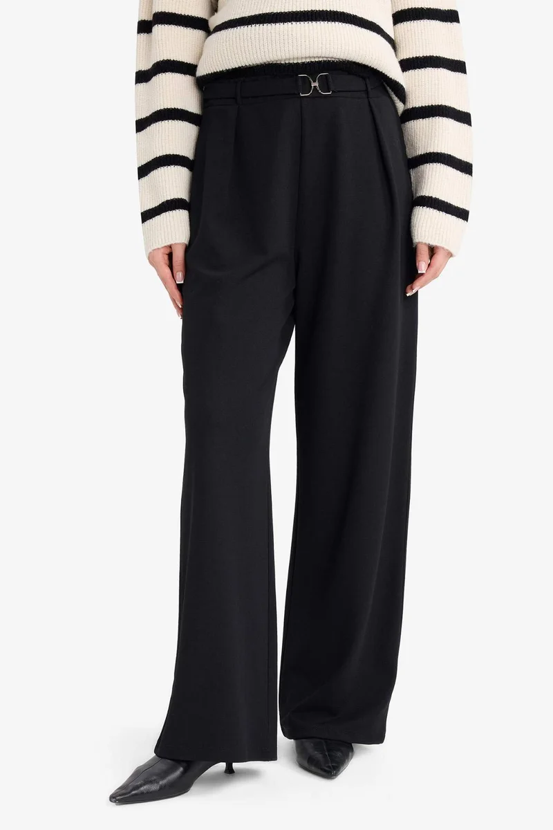 ديفاكتو Crepe Regular Hem Wide Leg Trousers