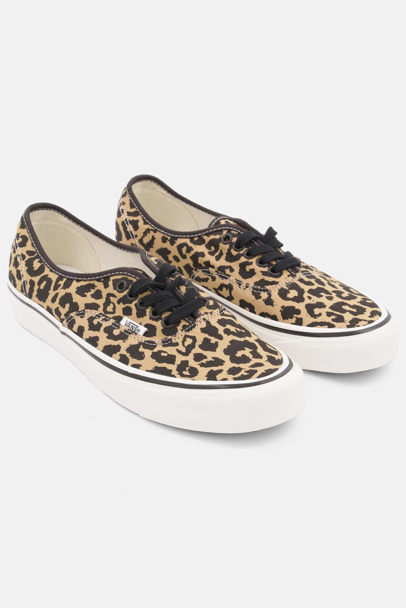 VANS حذاء رياضي نسائي أصلي 44 Dx برباط وأصابع مغلقة، مجموعة باللون الأسود - Image 1