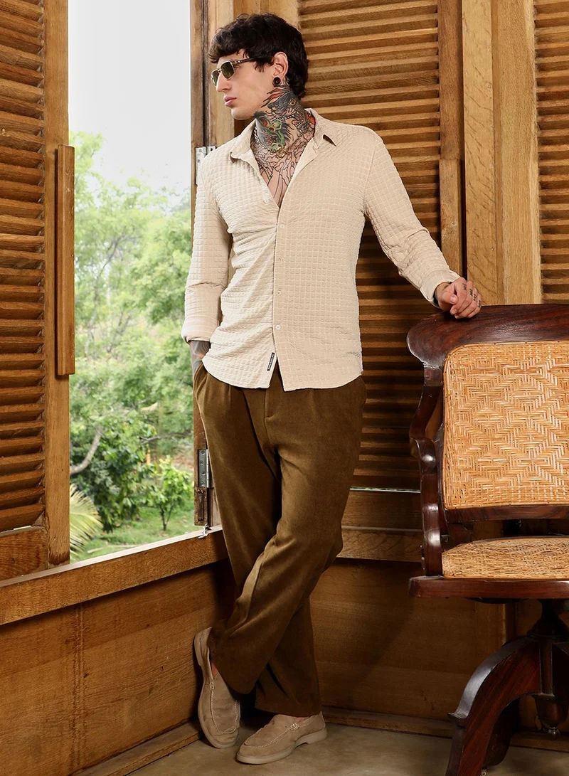 كامبوس سوترا Campus Sutra Men's Ecru Beige Cube-Textured Shirt For Casual Wear | Spread Collar | Long Cuffed Sleeves | Button Closure | Shirt Crafted With Comfort Fit For Everyday Wear