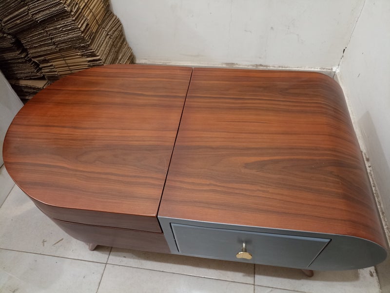 Chairo Modern Coffee Table with Unique Styling  .90 cm length, 55 cm width, and 45 cm height . - Image 4