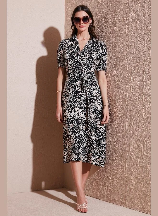 ليلا فستان نسائي متوسط الطول بأكمام بالون وياقة مستديرة وحزام