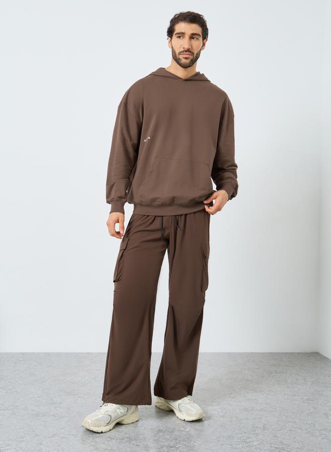 ستايلي هودي واسع بني مطبوع للرجال - Image 2