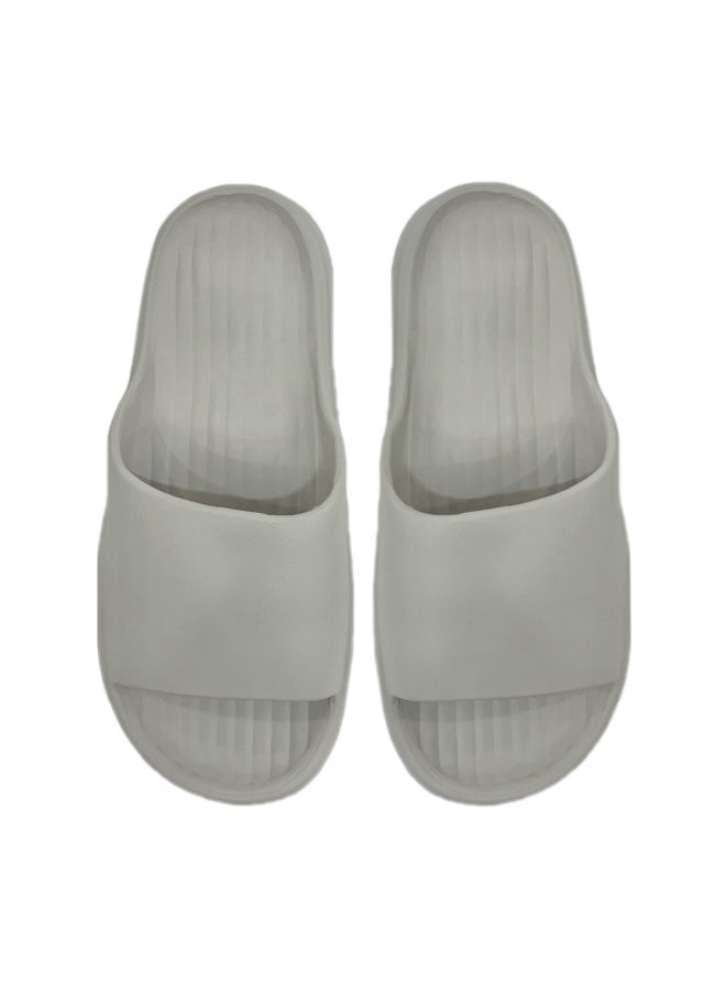 Miniso Relax in comfort with these gray puff series bathroom slippers for men in size 41-42. 
