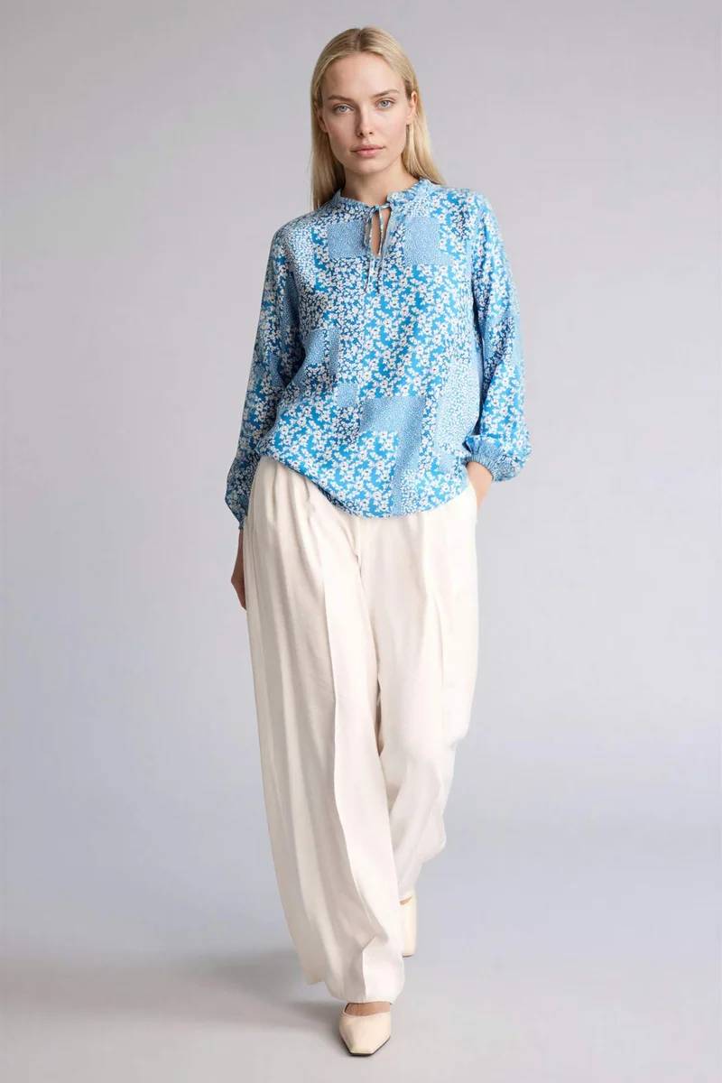 ديفاكتو Regular Fit Crew Neck Printed Long Sleeve Blouse