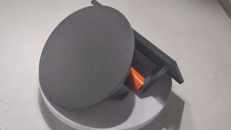 Firsgrill ضغط البرجر 6.6" دائري من الحديد الزهر الثقيل مع مقبض خشبي لشوايات بلاكستون ويبر تريجر (YPX) (مسطح 6.5" دائري و 4.3X8.3 مستطيل) - Image 2