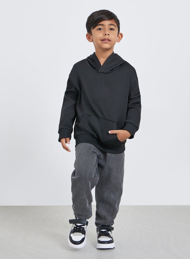 ستايلي ستيلي بويز هودي أسود بقصة مريحة وجيب أمامي - Image 2