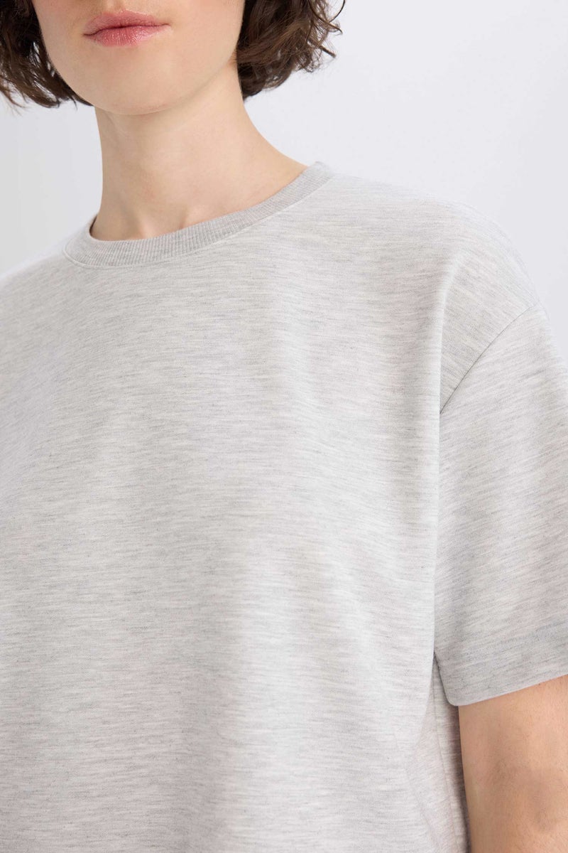 DeFacto Woman Oversize Fit Crew Neck Basic Short Sleeve T-Shirt  - Image 5