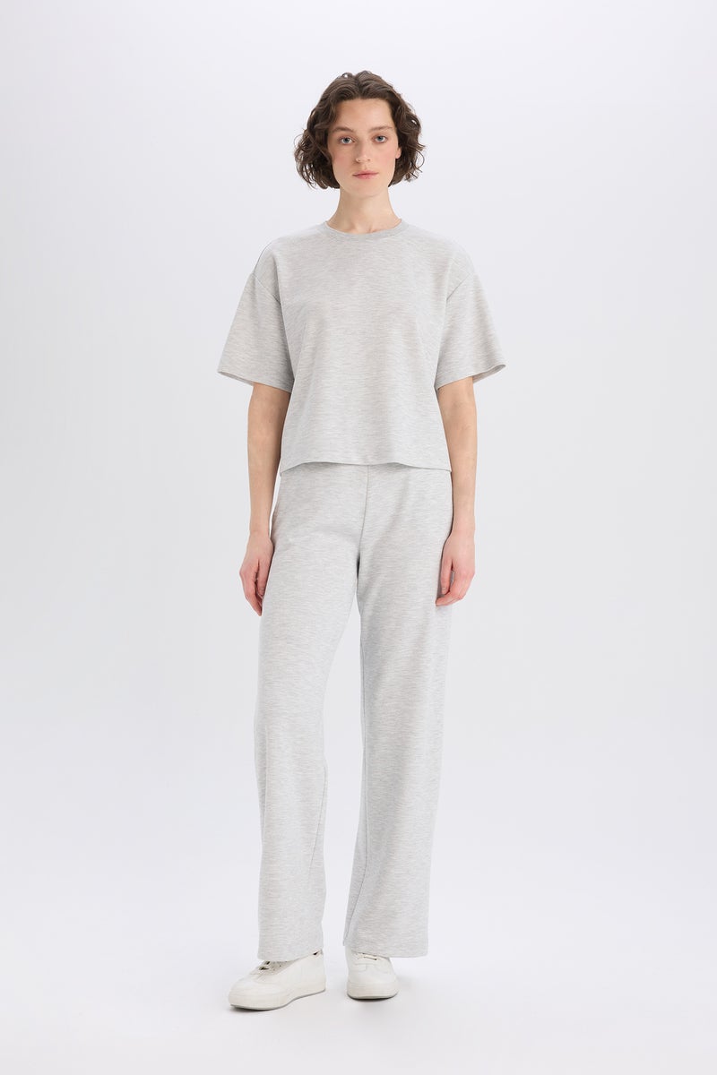 DeFacto Woman Oversize Fit Crew Neck Basic Short Sleeve T-Shirt  - Image 3