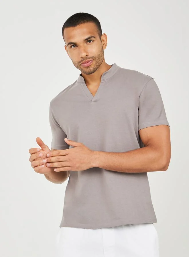 ستايلي Mandarin Collar Solid Compact Jersey Regular Polo