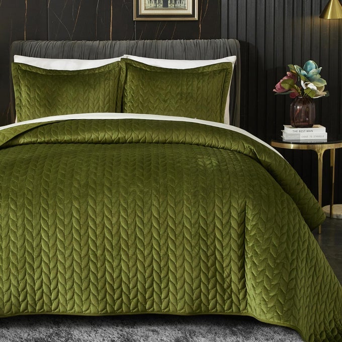 VELVET QUILT KING SIZE GREEN LIGHTWEIGHT BEDSPREAD FULL SOFT REVERSIBLE COVERLET FOR ALL SEASON 3PCS LUXURY VELVET COMFORTER WITH BRUSHED MICROFIBER BACK LEAF EMBROIDERED QUILTED BEDDING SET