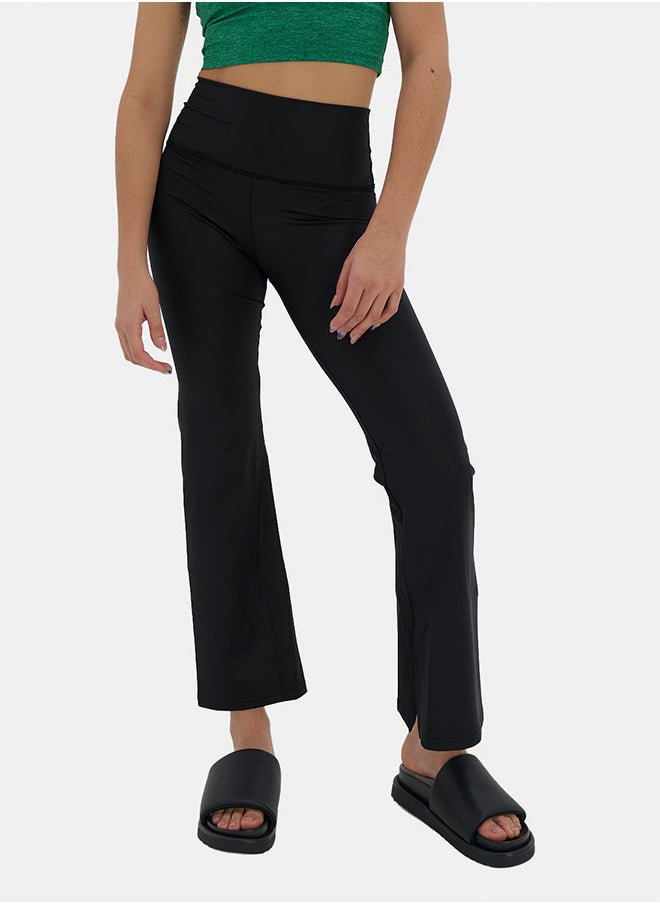 OFFLINE By Aerie The Hugger Coated Crop Slit Flare Legging - pzsku/Z16AACAC28476F81E64F1Z/45/_/1737447280/09c46a10-c46a-4e83-af17-59801cf13e6a