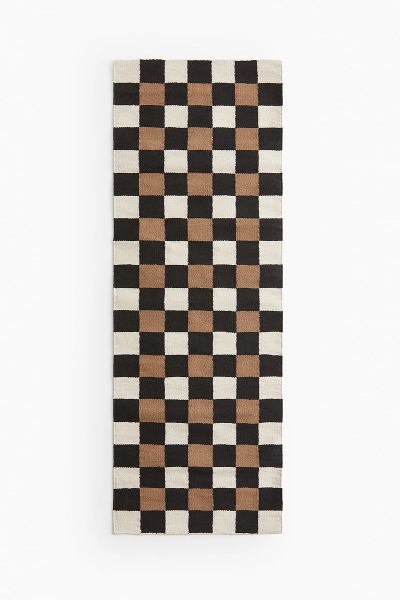 اتش اند ام سجّادة قطنية بتصميم مربعات